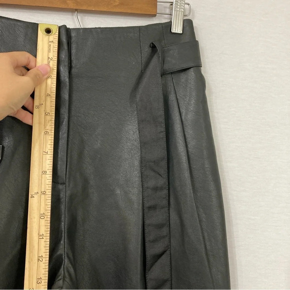 BCBGMaxAzria Faux Leather Belted Straight Leg High Rise Pants size Small - Picture 7 of 10